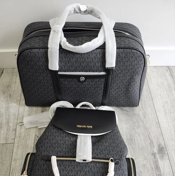 NWT BUNDLE SET - Picture 2 of 5